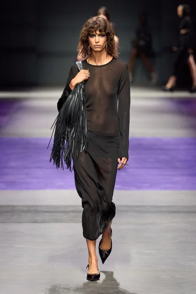 Look 6